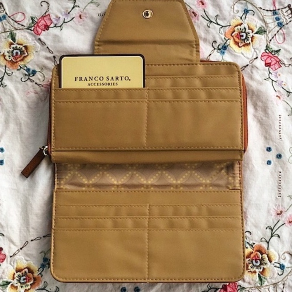 Women’s Wallet (Franco Sarto)